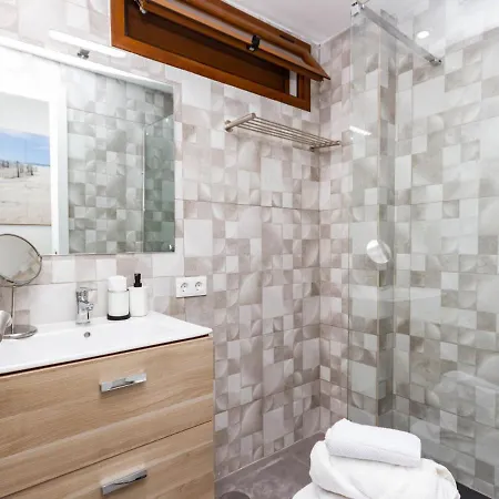 Navy Style Friendly *